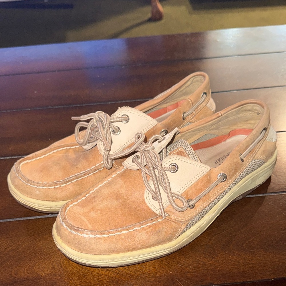 Sperry Tan and Cream Boat Shoes